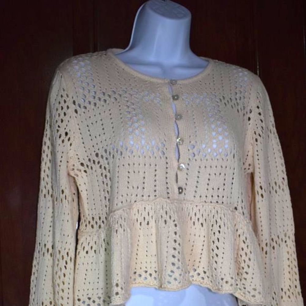 Zara Knit Cardigan Sweater Blouse M Cream Ruffle Button Up Flared Sleeve - Picture 5 of 16